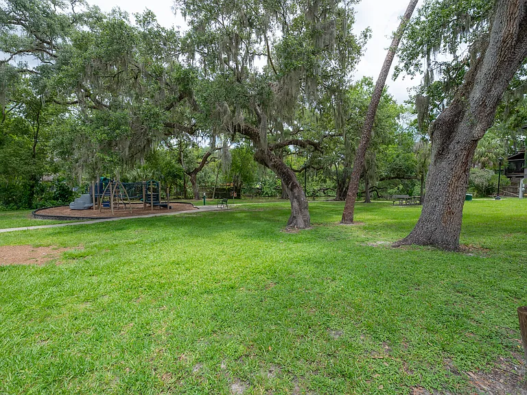 1109 E Patterson St — Photo 57