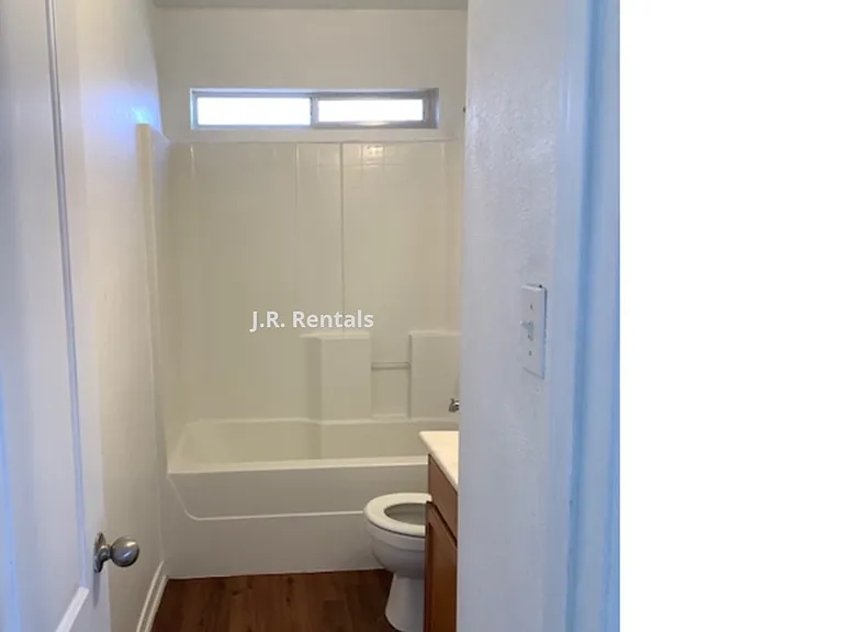 413 Brittney Way #D — Photo 8