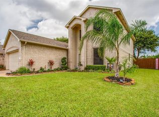 7902 Pelican Ln, Baytown, TX 77523