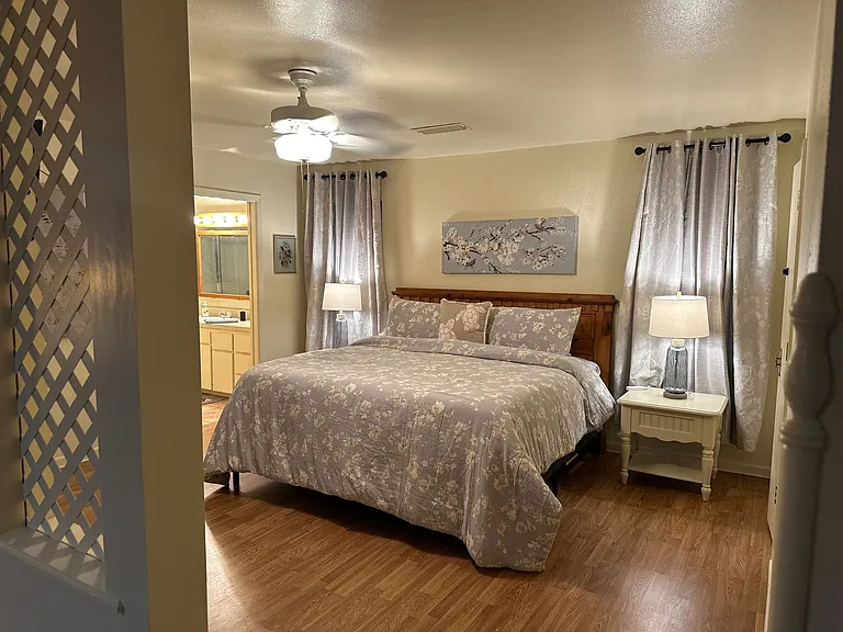 2301 Post Oak Rd #B — Photo 22