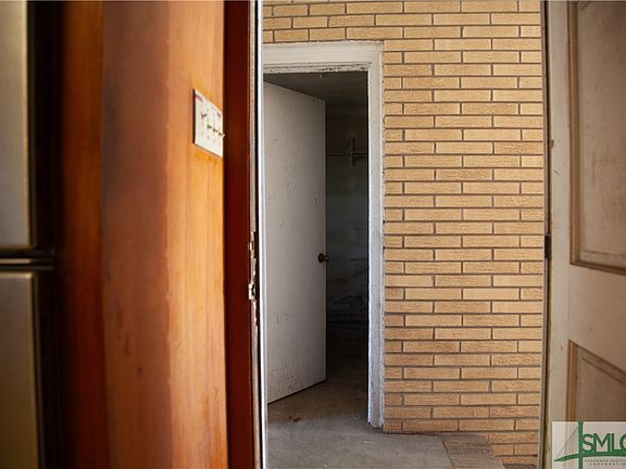 5th image of 3204 Pierce Boulevard