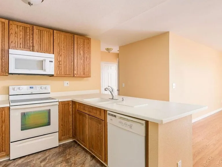 6131 Rancho Mission Rd #106 — Photo 4