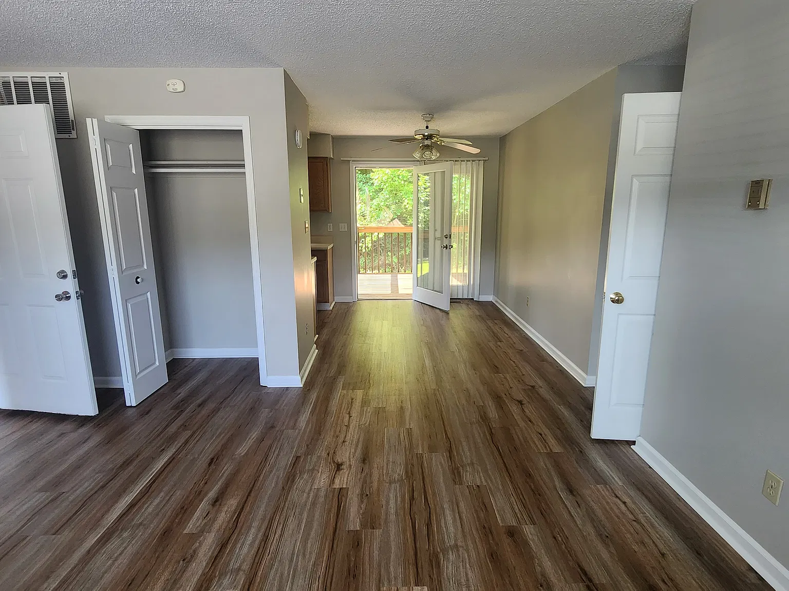 2 bed, 825 sqft, $1,275 — Photo 2