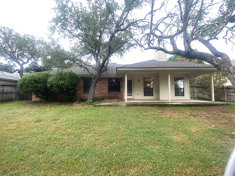 1703 Tanglewood Dr — Photo 34