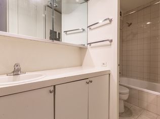 300 N State St APT 2102, Chicago, IL 60654