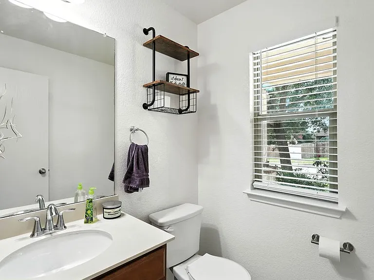 208 Gatewood Clf — Photo 14