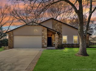 11136 S Ash St, Jenks, OK 74037