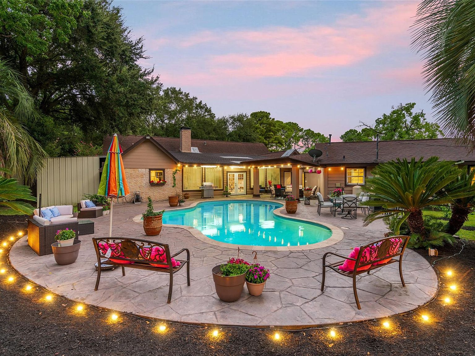 8220 Wateka Cir, Houston, TX 77074 | MLS #11307797 | Zillow