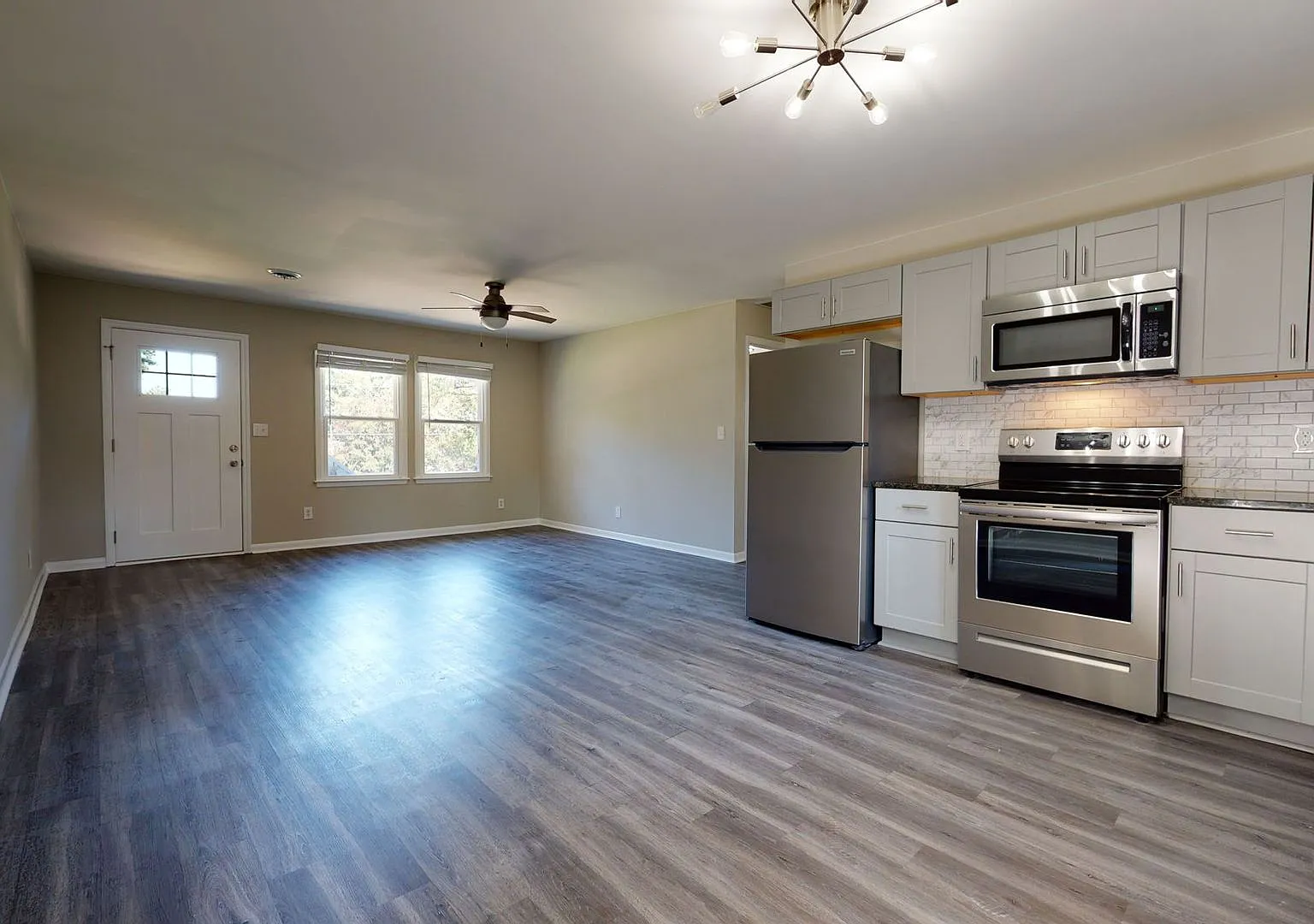 1806 Midwood Drive — Photo 2