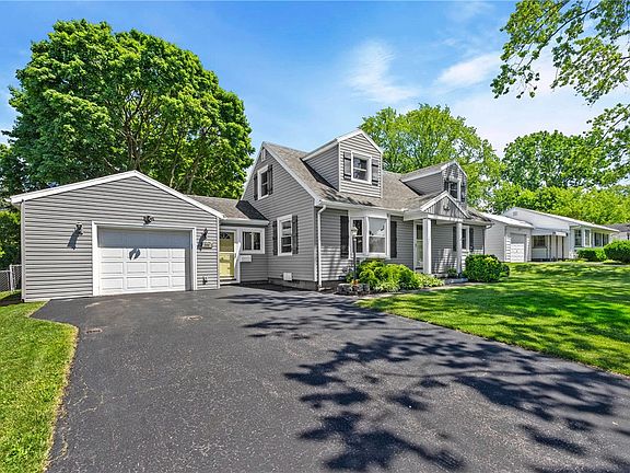 3rd image of 390 Dellwood Rd