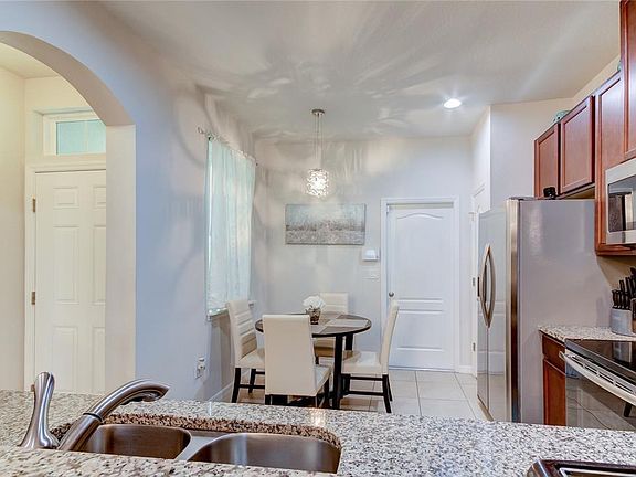 4th image of 10806 Verawood Dr