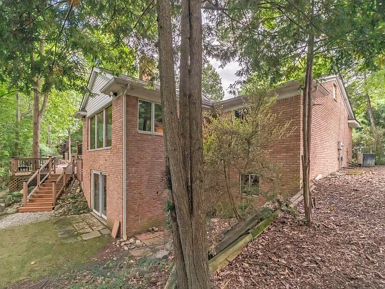 34150 Hunters Row — Photo 3