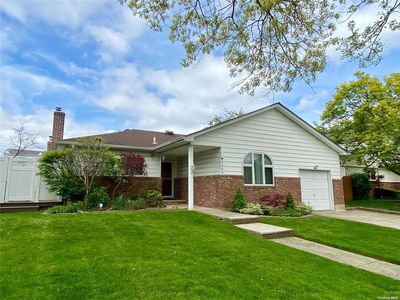 1560 Kew Avenue, Hewlett, NY, 11557