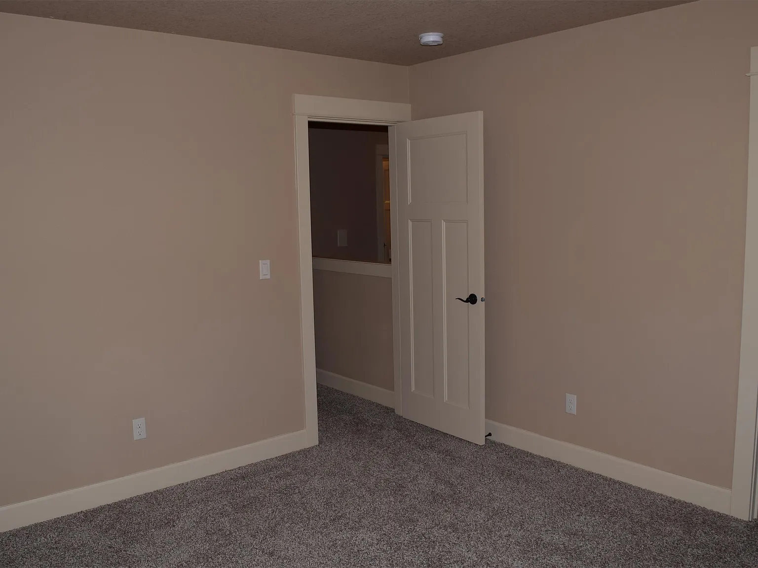 Catalpa Way - (Jon0917) - 1 — Photo 4