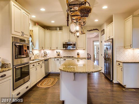 3rd image of 1414 Idlewild Blvd