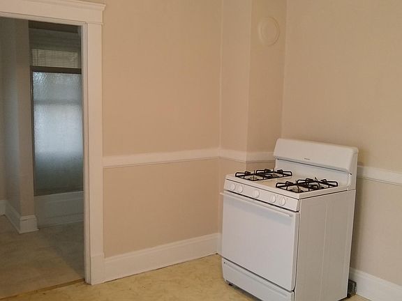 3rd image of 1612 Newman Ave APT 4