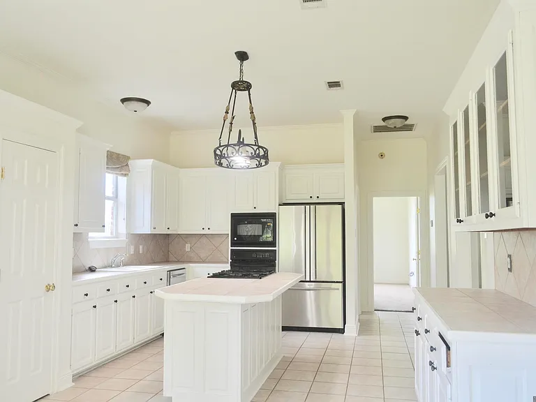 36221 Cypress Way — Photo 3