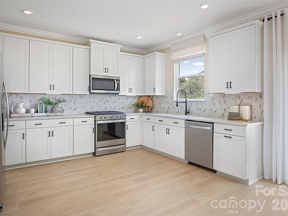 3rd image of 12537 Forager Pl