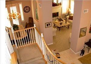 5th image of 1047 La Vaughn Cir