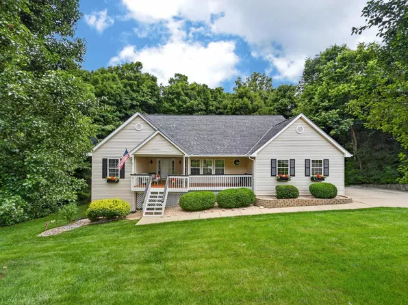20143 Alpine Dr, Lawrenceburg, IN 47025