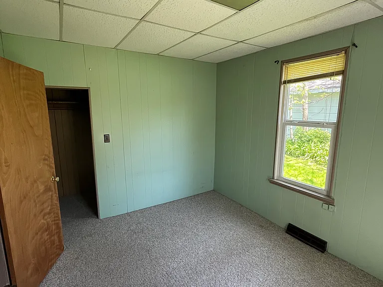 109 Logan Ave W #2 — Photo 7