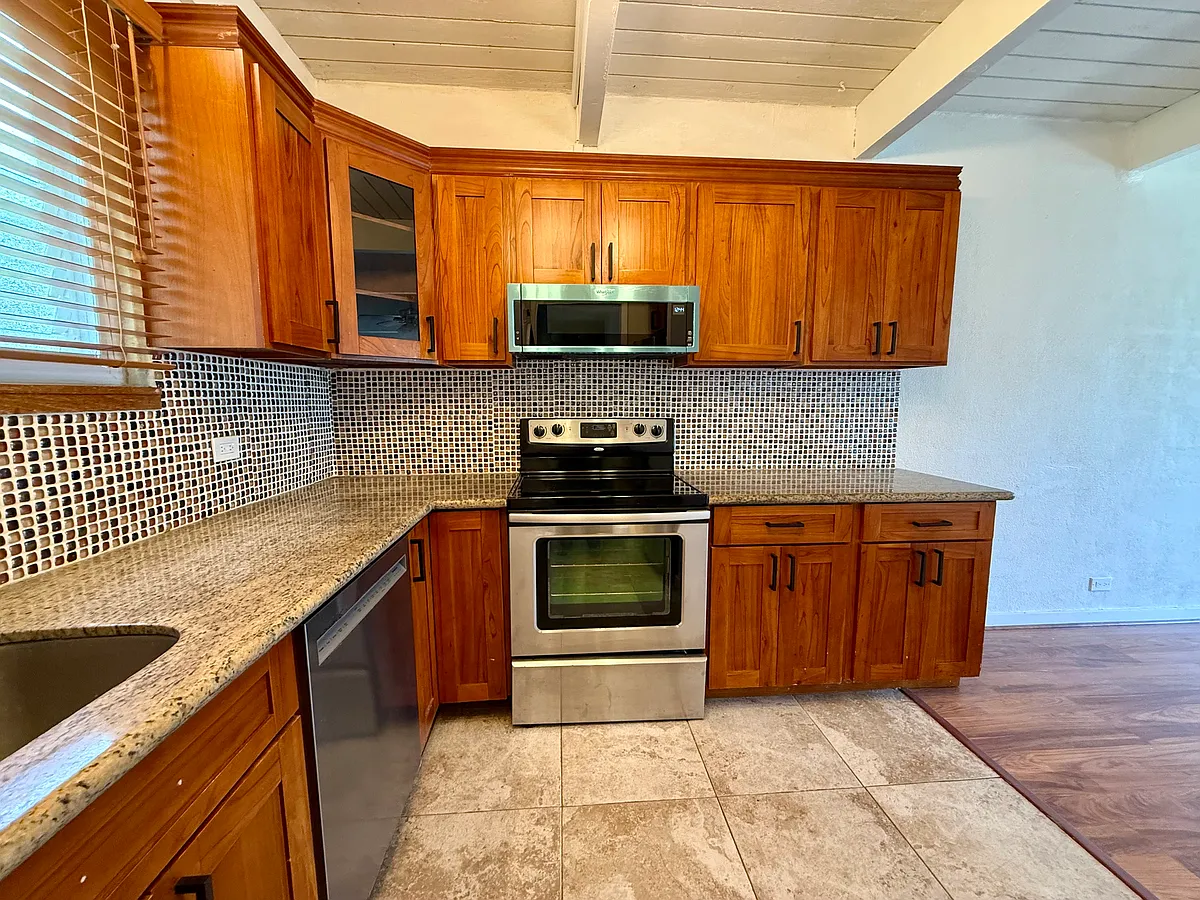 Building Photo - 4954 Kilauea Ave #51