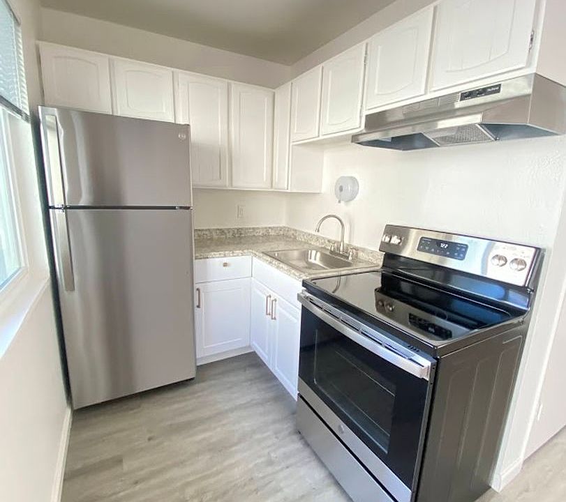 1st image of 518 Avenue Alhambra #2