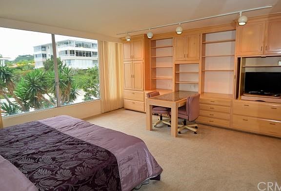 3rd image of 32709 Seagate Dr Unit 201