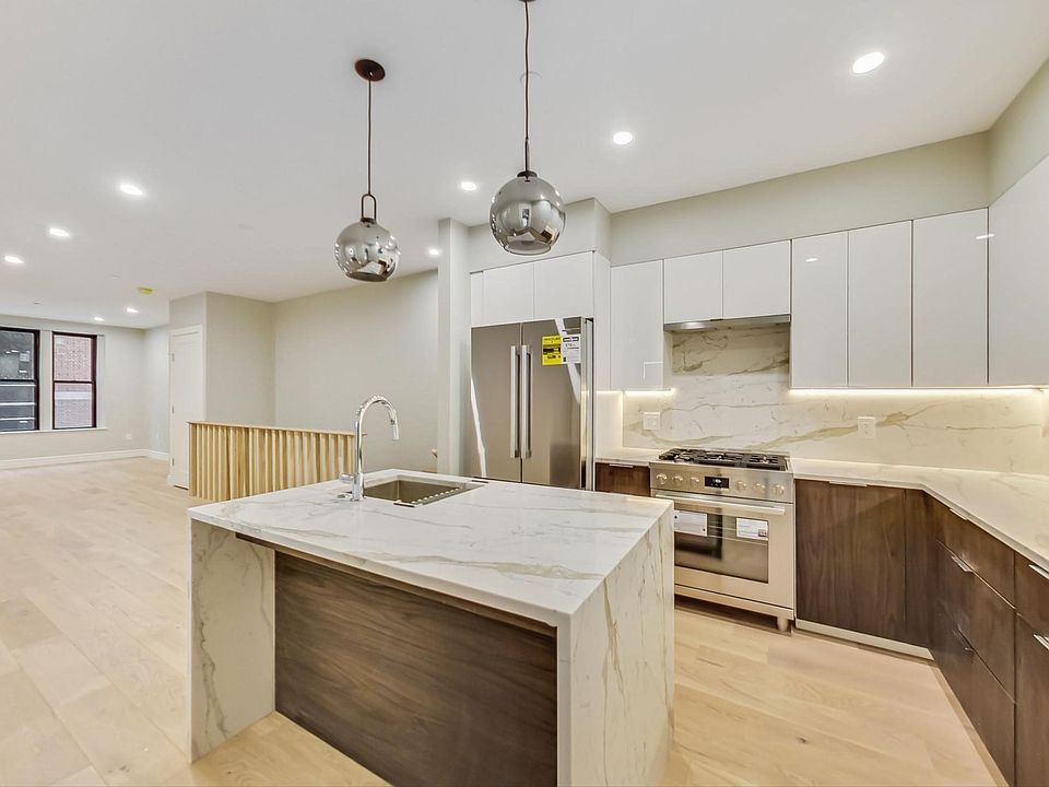 1st image of 14 N Bennet St #101