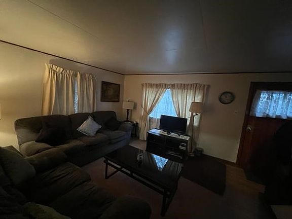 4th image of 144 Pike Street