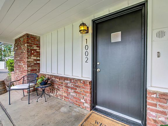 5th image of 1002 Lorraine Drive