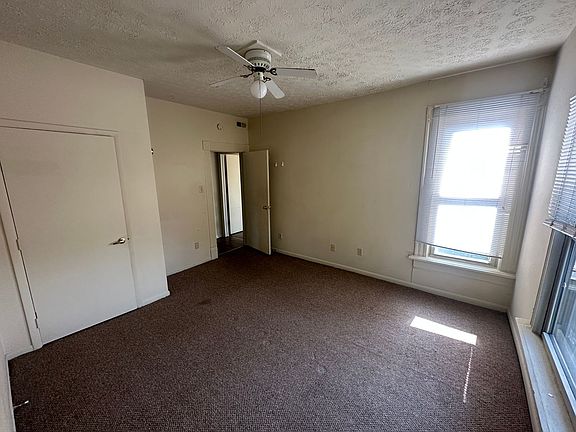 5th image of 26 W Norwich Ave APT C