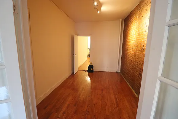 Rented by Corcoran | media 12