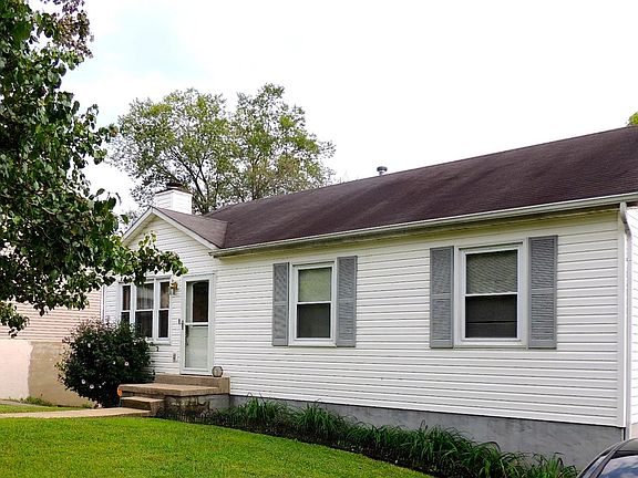 3rd image of 229 Holly Berry Dr