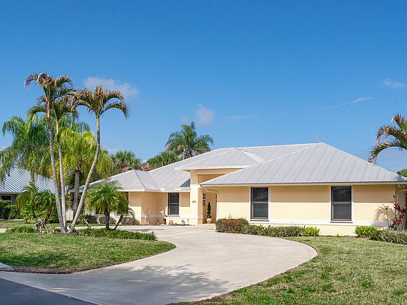 3rd image of 8571 SE Quail Ridge Way