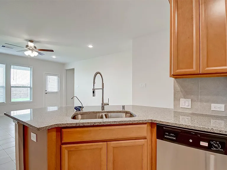 18827 Carlisle Landing Ln — Photo 19