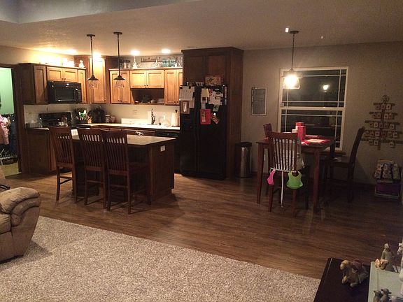 4th image of 916 S 12th Ave