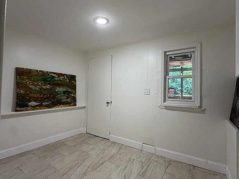 819 Bergen Ave #1 — Photo 10