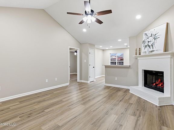 4th image of 5645 Kaitlyn Dr E
