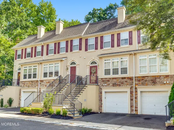 41 W Aspen Way, Matawan, NJ 07747