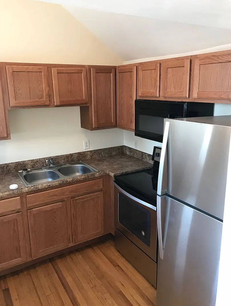 Almeda Apartments — Photo 3