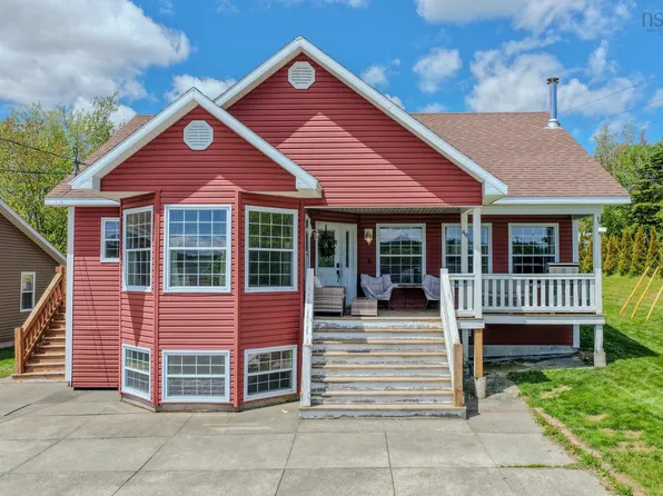 49 Bernard Lind Dr, Sydney, NS B1P 7H3