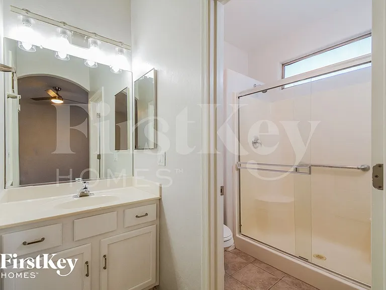 13030 W Windrose Dr — Photo 10