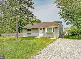 31 Cross Keys Ave, Williamstown, NJ 08094