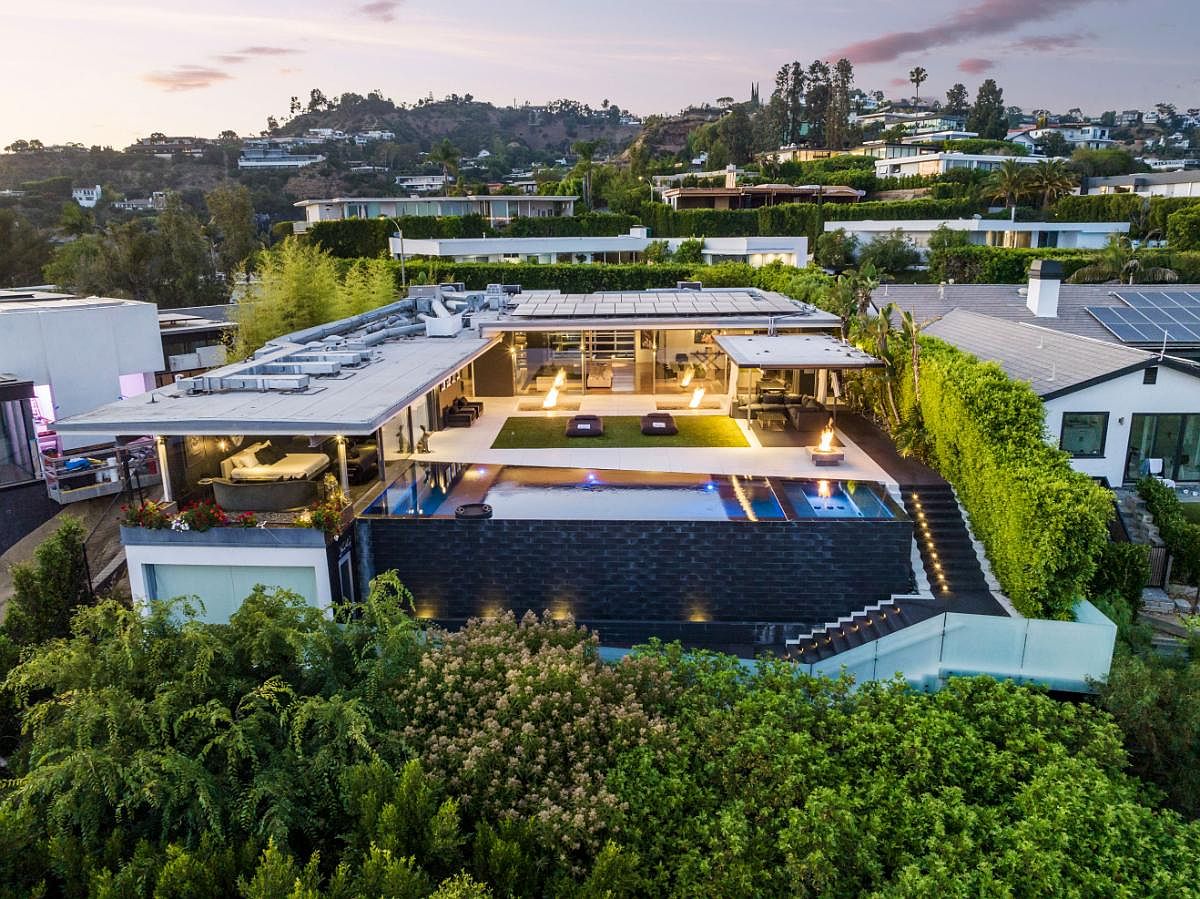 トップス house on the hill 90 9010 Hopen Pl, Los Angeles, CA 90069 | Zillow