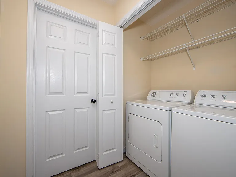 1506 Woodland Ct — Photo 7