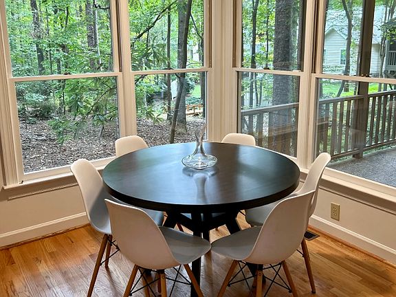 5th image of 112 Brighton Ct