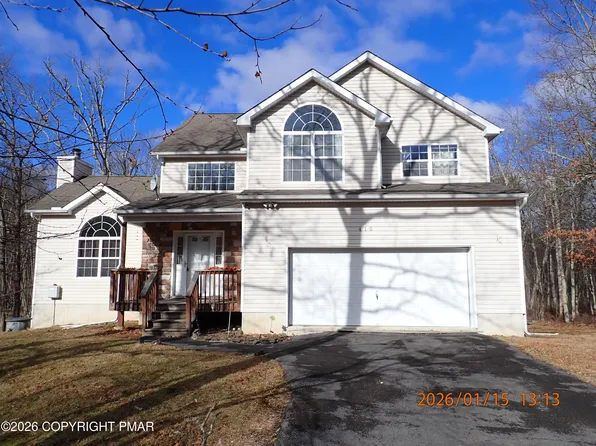 415 Underhill Dr, Tamiment, PA 18371