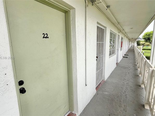 130 NE 202nd Ter APT S22