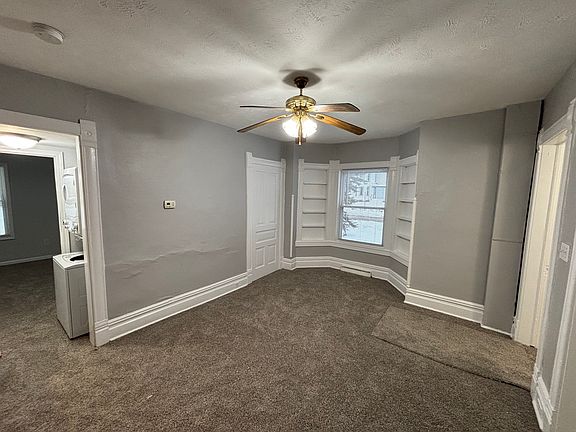 2nd image of 621 S Main St APT 1